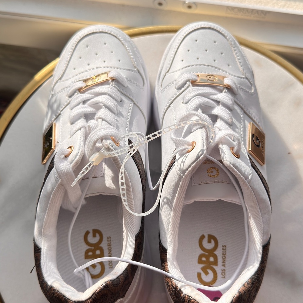 GBG Los Angeles White and Gold Sneakers - Picture 4 of 10